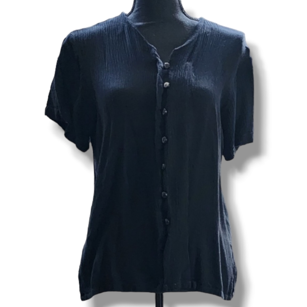 Vintage Sag Harbor Button-down Short Sleeve Tee in Black